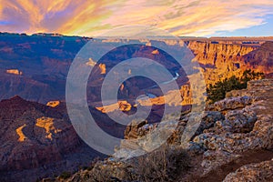 Majestic Vista of the Grand Canyon at Dusk