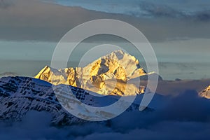 Makalu peak