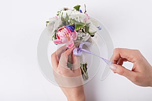 Making a beautifull spring bouquet