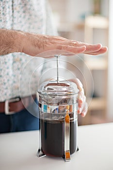 Making coffee using french press