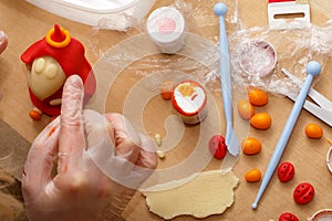 Making colorful marzipan decoration