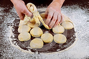 Making donuts from raw yeast dough