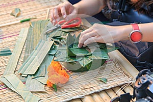 Making the floating basket by banana leaf