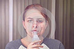 Making inhalation with nebulizer mask