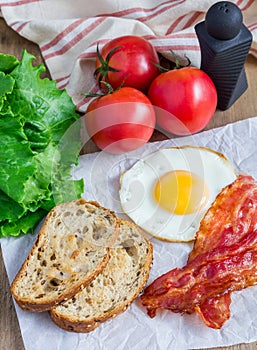 Making open face sandwich