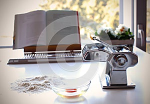 Making pasta with a machine