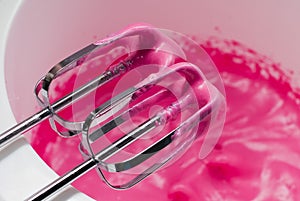 Making pink meringue