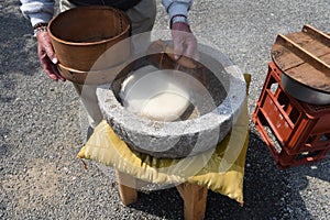 Making rice cake