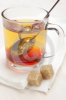 Making tea with tea infuser