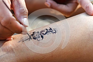 Making temporary tattoo