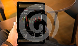 Making trading online on the smart phone. New ways to make economy and trading