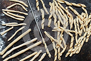 Making whole wheat flour pasta fusilli al ferro