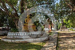 That Makmo, Wat wisunarat Is one of the oldest Buddhist temples in Luang Prabang, Laos photo