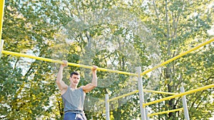 Male Athlet Pull-up Strength Training Exercise