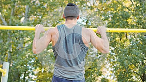 Male Athlet Pull-up Strength Training Exercise