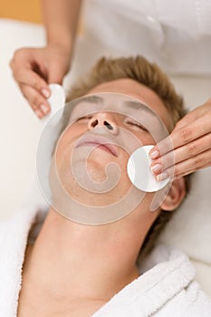 Male cosmetics - cleaning face treatment