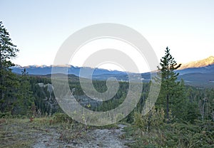 Maligne Canyon trailhead