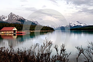 Maligne lake photo