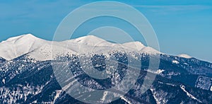 Malý Kriváň, Velký Kriváň, Chleb a Hromové vrchy v zimě pohoří Malá Fatra na Slovensku