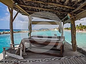 Mambo beach - massage bed