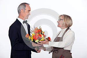 Man buying flowers