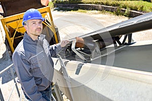 Man control cement factory conveyor