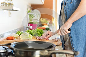 Man cooking photo
