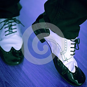 Man dancing jazz shoes