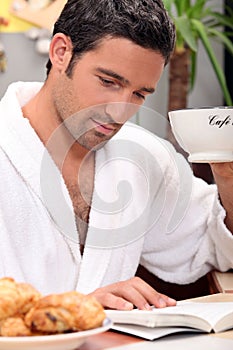 Man eating breakfast