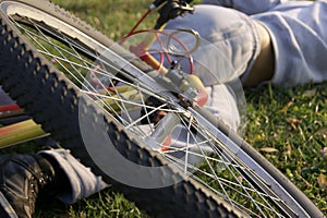 Man fell off the bike in the park