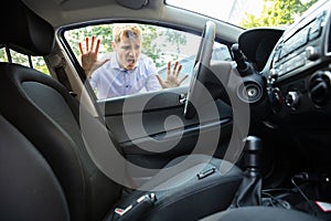 Man Forgot His Key Inside Car photo