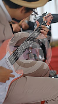 Gitaris di Hajatan