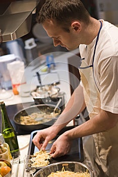 Hombre en La cocina 