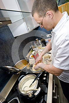 Hombre en La cocina 