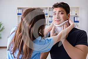 The man with neck injury visiting doctor for check-up