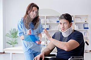 The man with neck injury visiting doctor for check-up