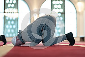 man performing sajdah in namaz