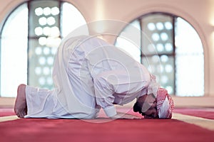 man performing sajdah in namaz