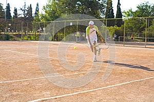 Man playing tennis