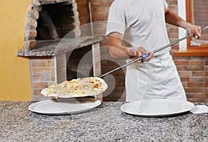 Man preparing pizza