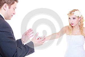 Man proposes to woman, she refuses