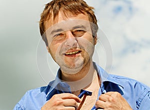 Man with razorblade.