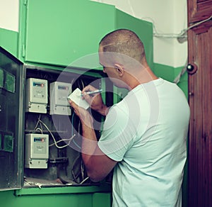 Man rewrites the meter readings