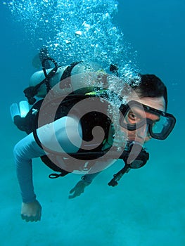 Hombre buceo buceo 