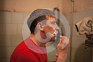 Man shaves during chemical hazard