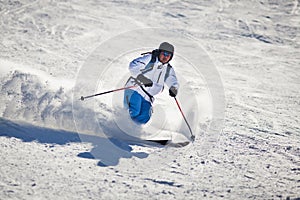 Man skiing