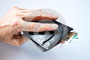 Man steals wallet with money