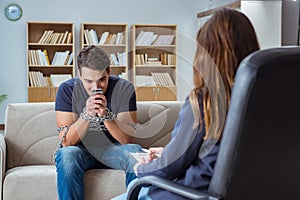 The man suffering from phone dependence visiting doctor