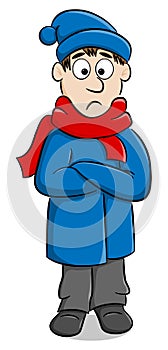 Man with a thick coat, a scarf and a cap that freezes