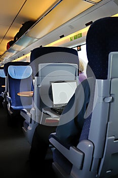 Uomo viaggio un per affari il treno 